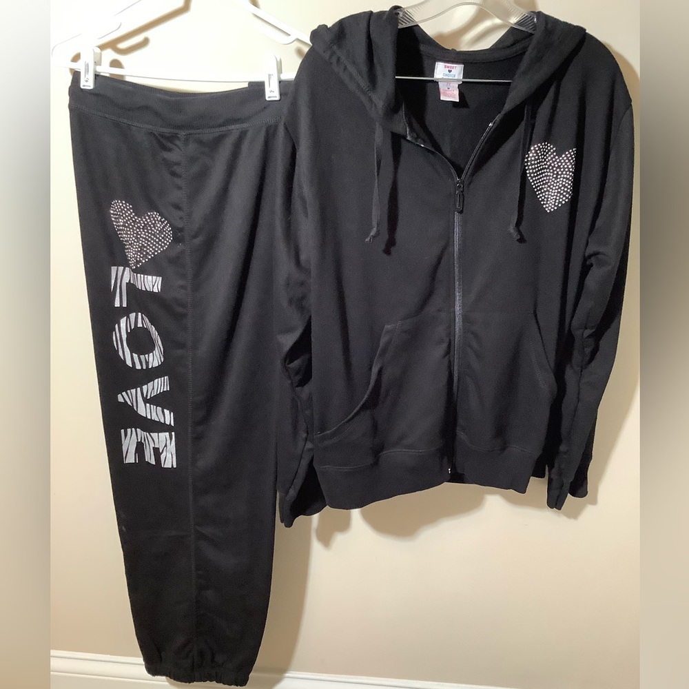 Sweet Choice jogging or lounge set with shiny hearts&silver zebra “LOVE” NWOT 2X